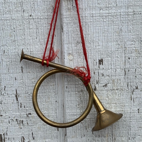 BRASS HORN VINTAGE CHRISTMAS ORNAMENT - Picture 11 of 11